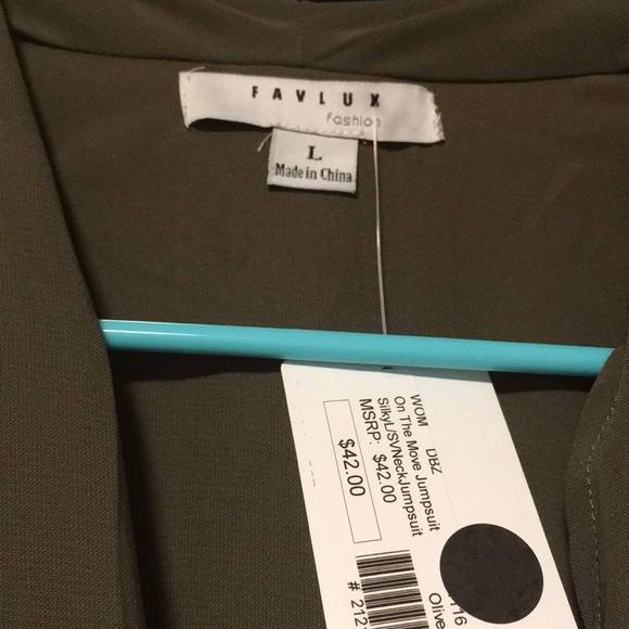 Jumpsuit - Picture 3 of 6